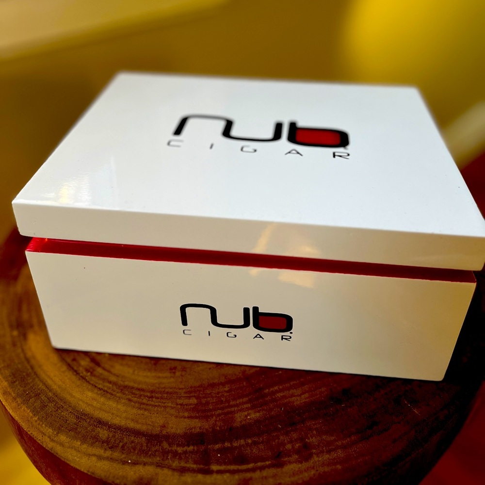 Nub Desktop Cigar Humidor
